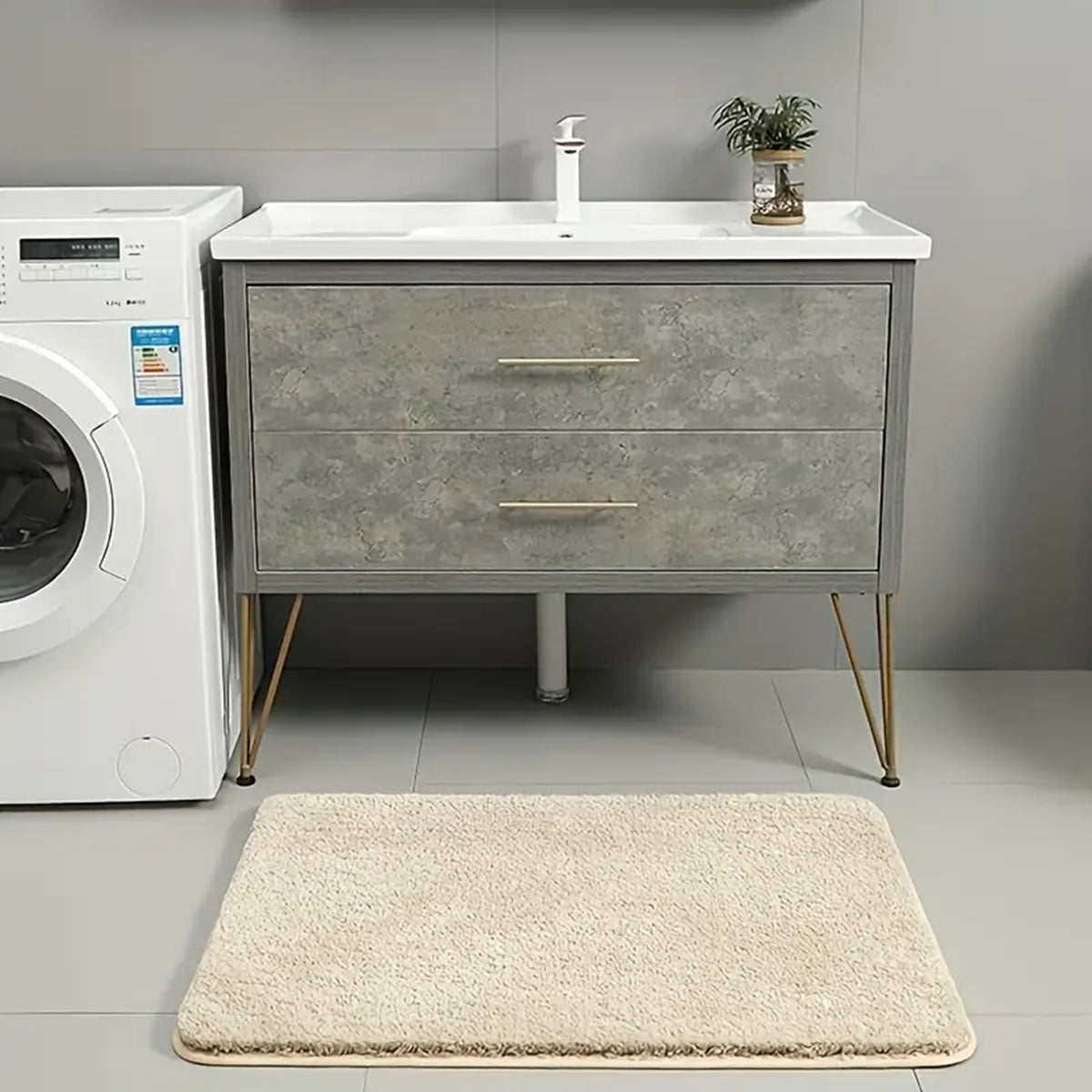 Anti-Slip Bathroom Mat - Water Absorbent & Stylish Decor